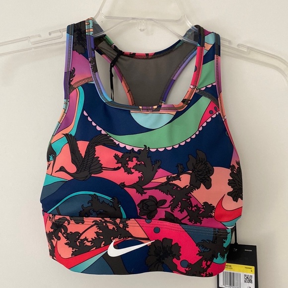 NWT Slim Fit Nike Swoosh Bra, XS - Picture 1 of 8